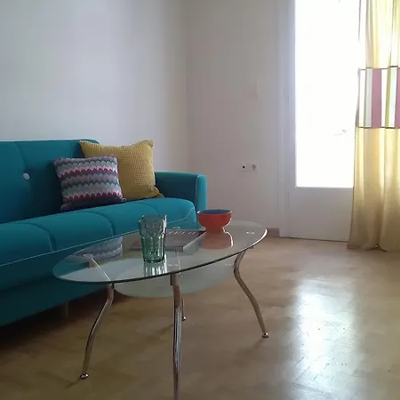 2 Steps From Acropoli Museum *
